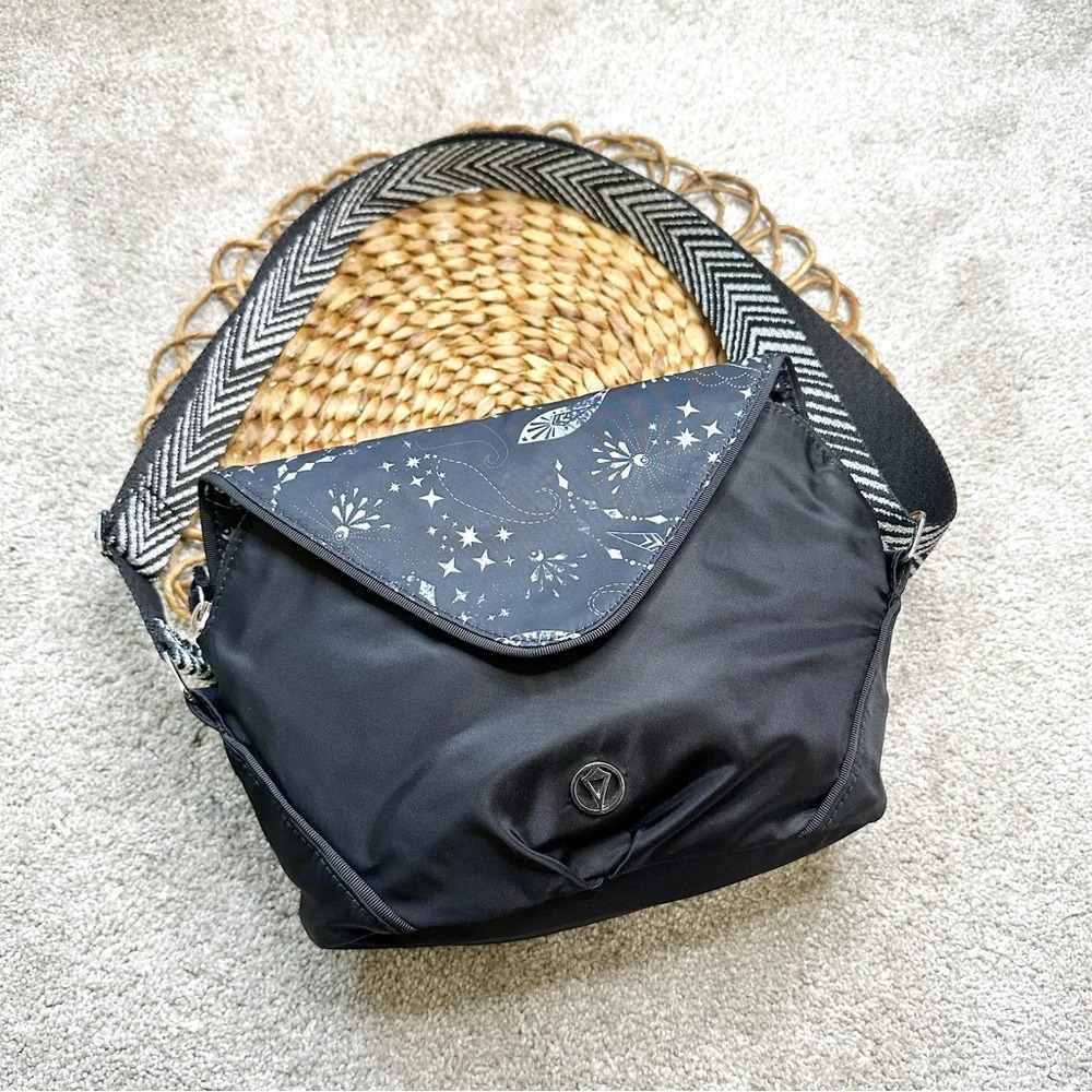 Lululemon Ivivva Kids Moon Gem Crossbody Bag Black
